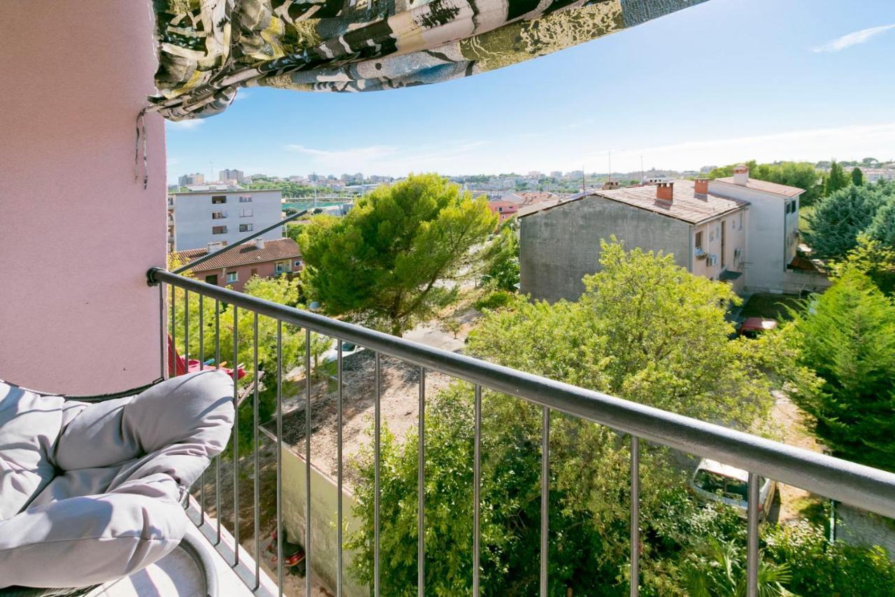 Modern Oasis Apartment プーラ エクステリア 写真