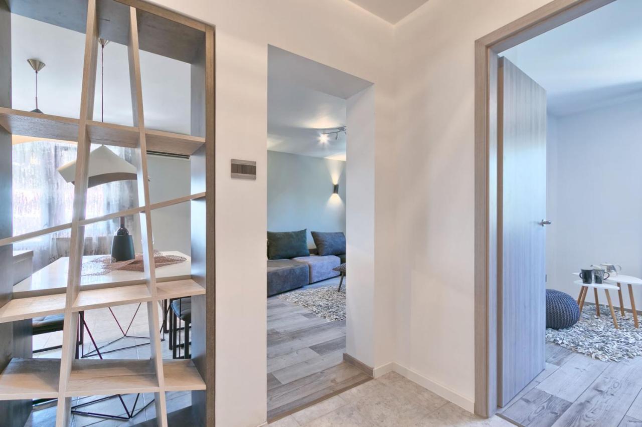 Modern Oasis Apartment プーラ エクステリア 写真